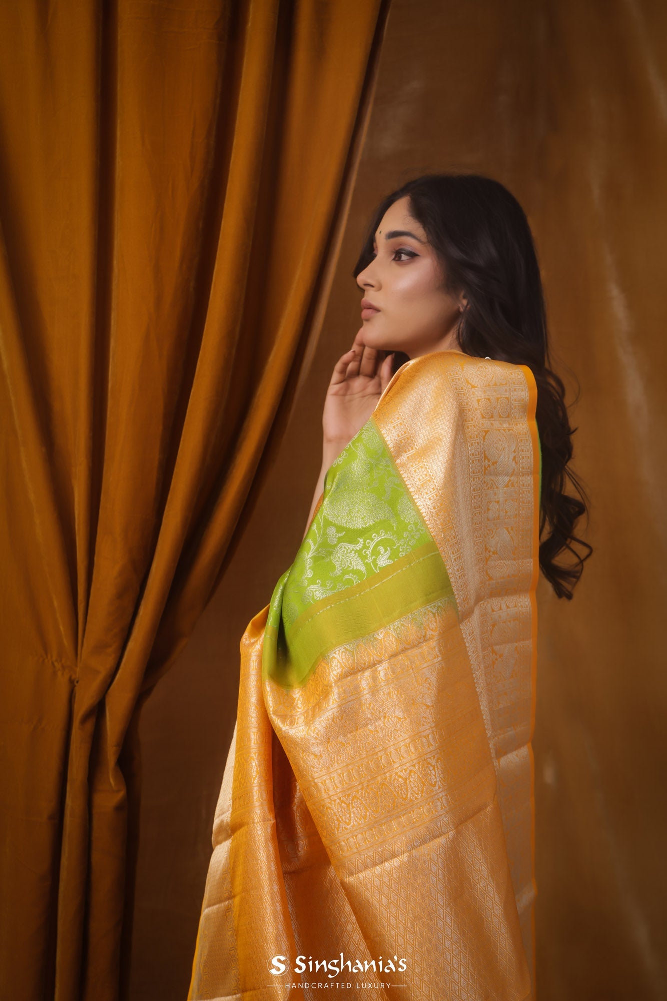 Sheen Green Kanjivaram Silk Saree With Floral Jaal Weaving