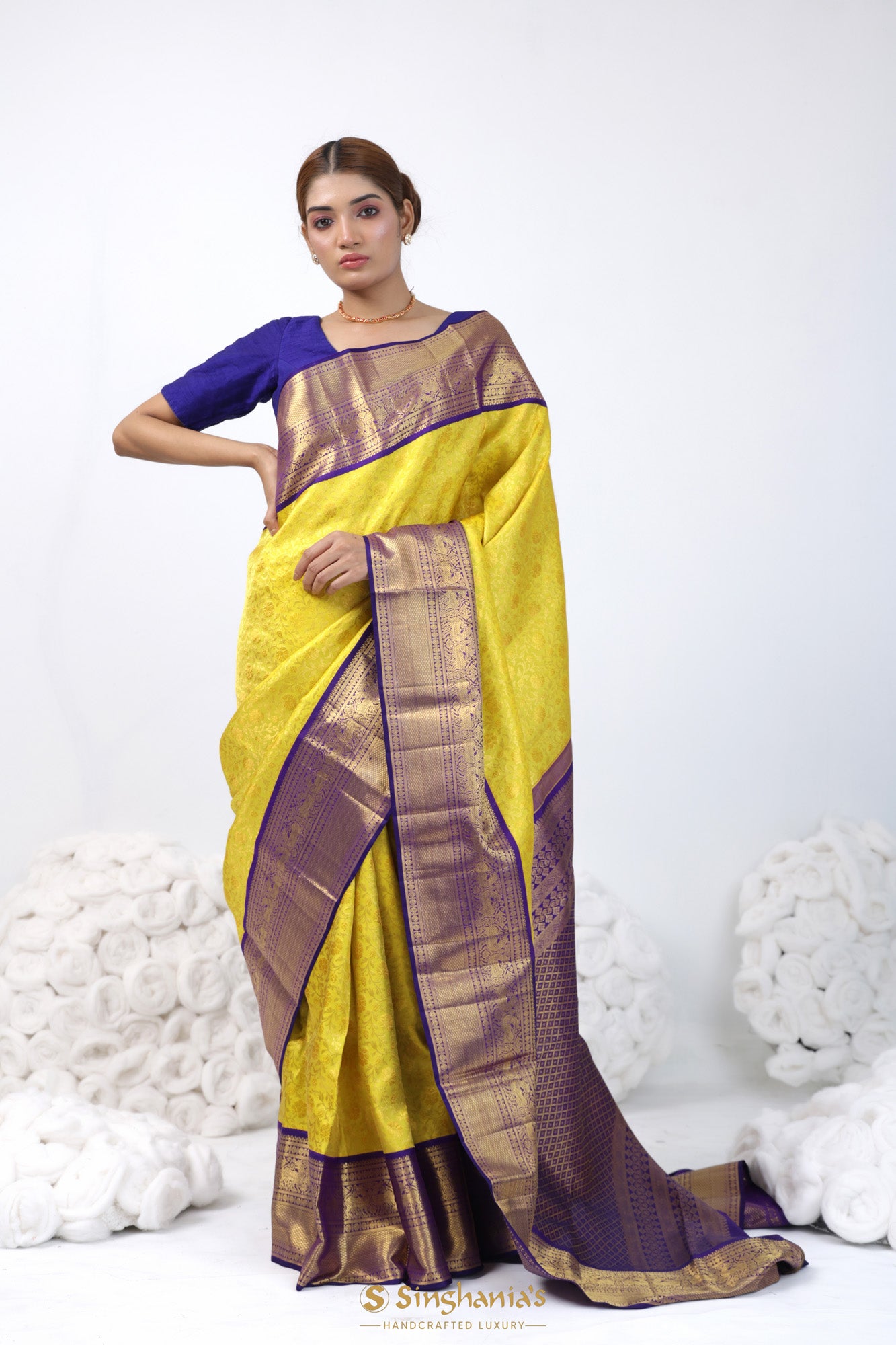 Lemon Yellow Kanjivaram Silk Saree With Floral Jaal Weaving