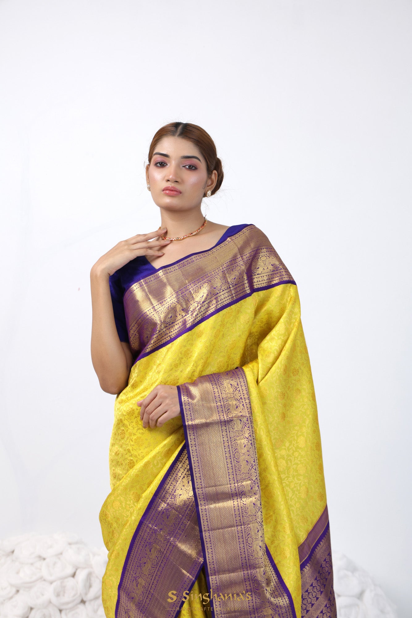 Lemon Yellow Kanjivaram Silk Saree With Floral Jaal Weaving