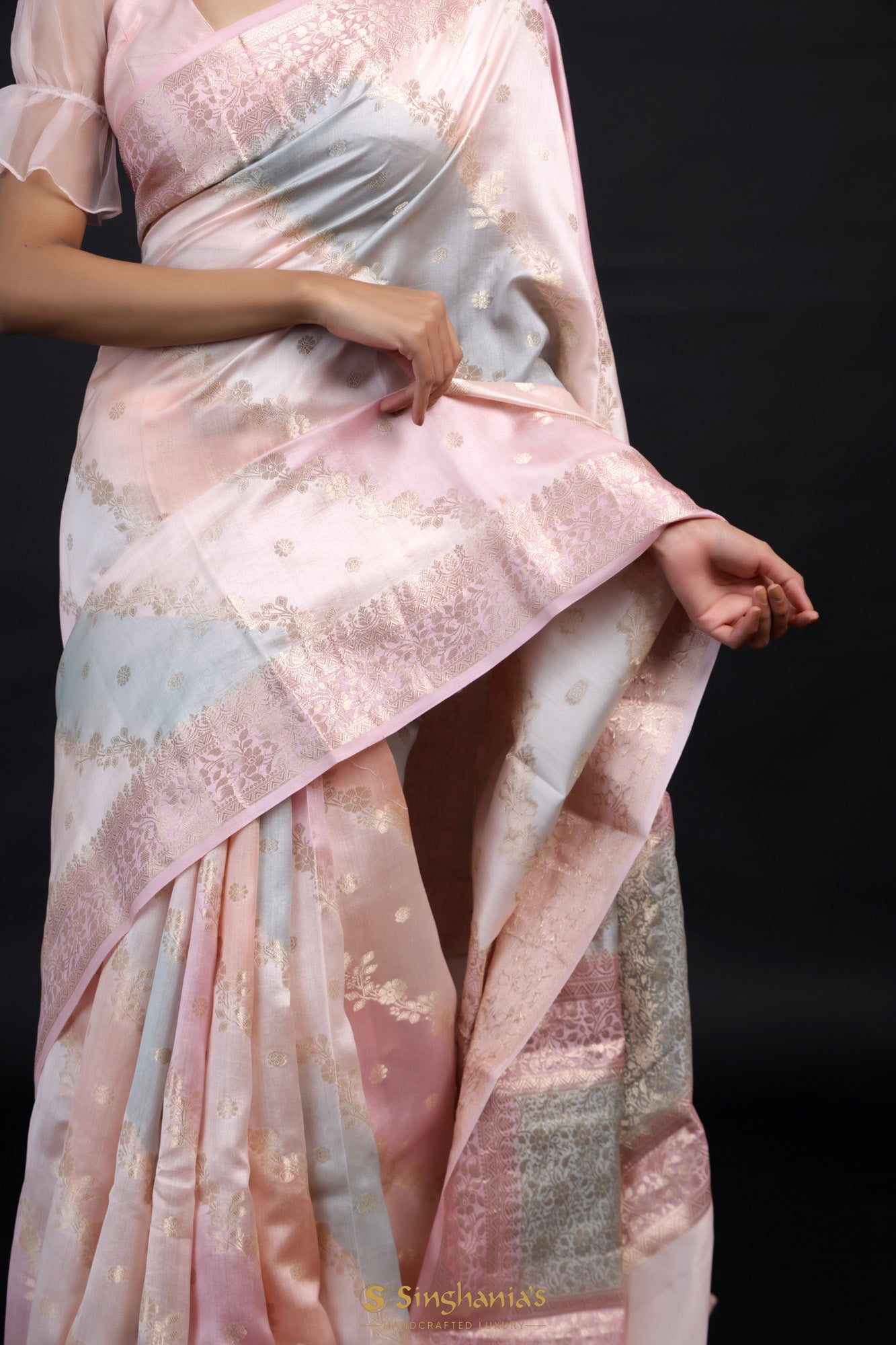 Pastel Pink Rangkat Banarasi Silk Saree With Floral Jaal Weaving