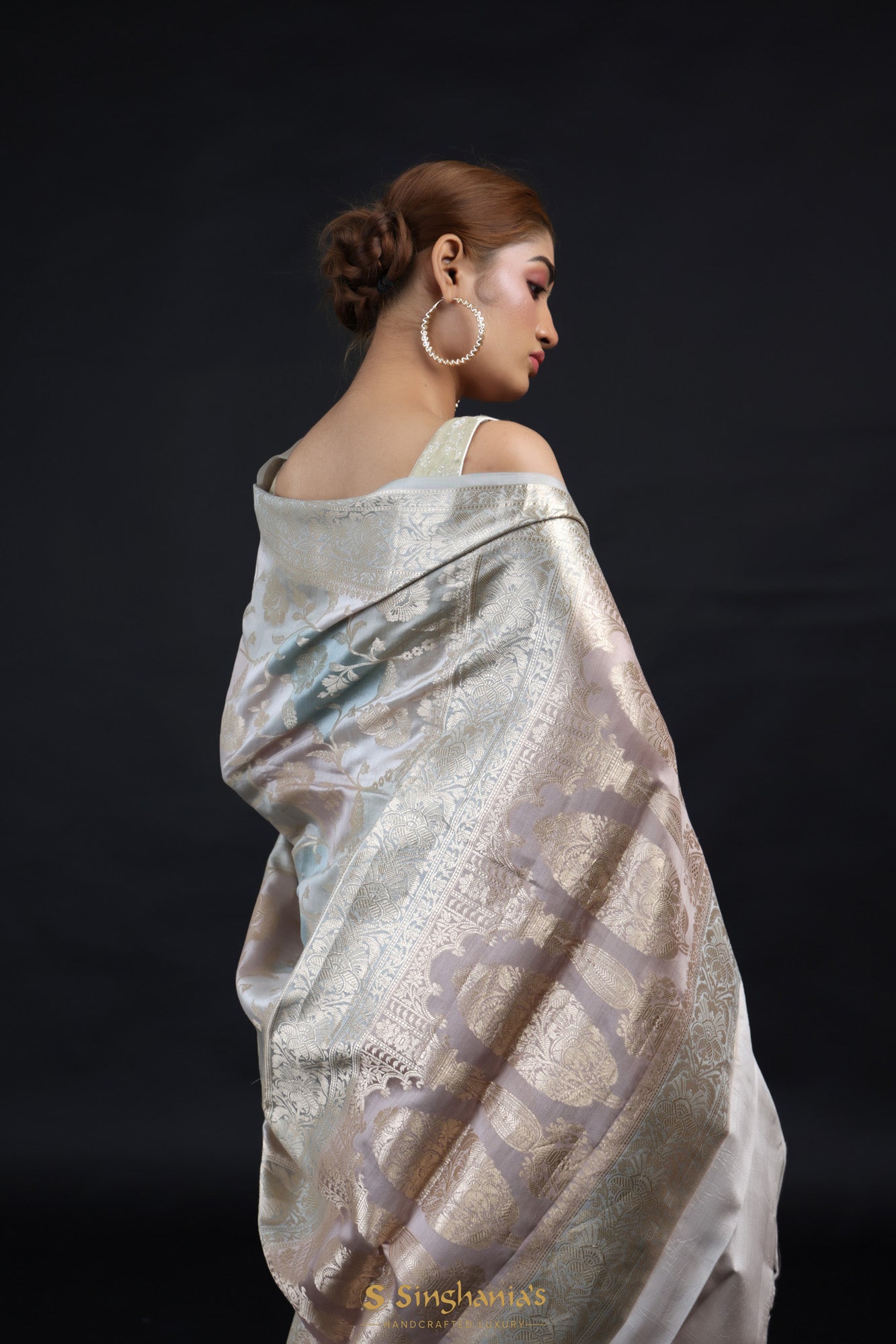 Silver Grey Rangkat Banarasi Silk Saree With Floral Weaving