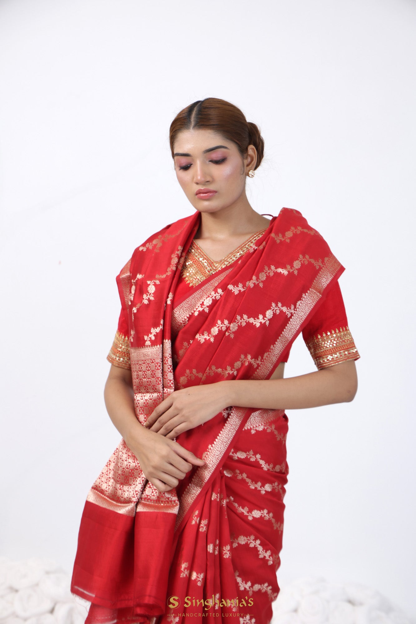 Cadmium Red Banarasi Silk Saree With Floral Jaal Weaving