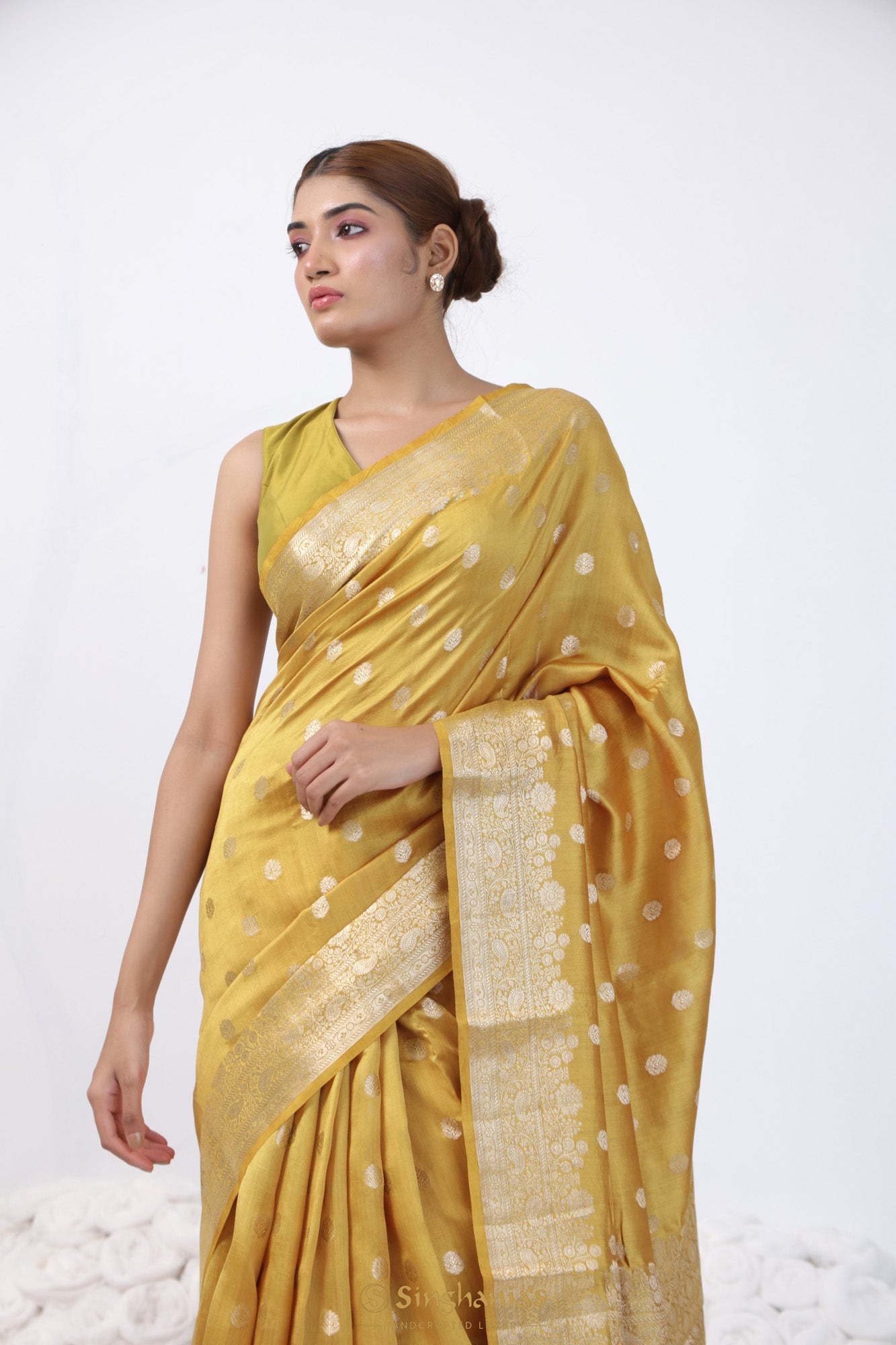 Aspen Gold Banarasi Silk Saree With Floral Butti Work