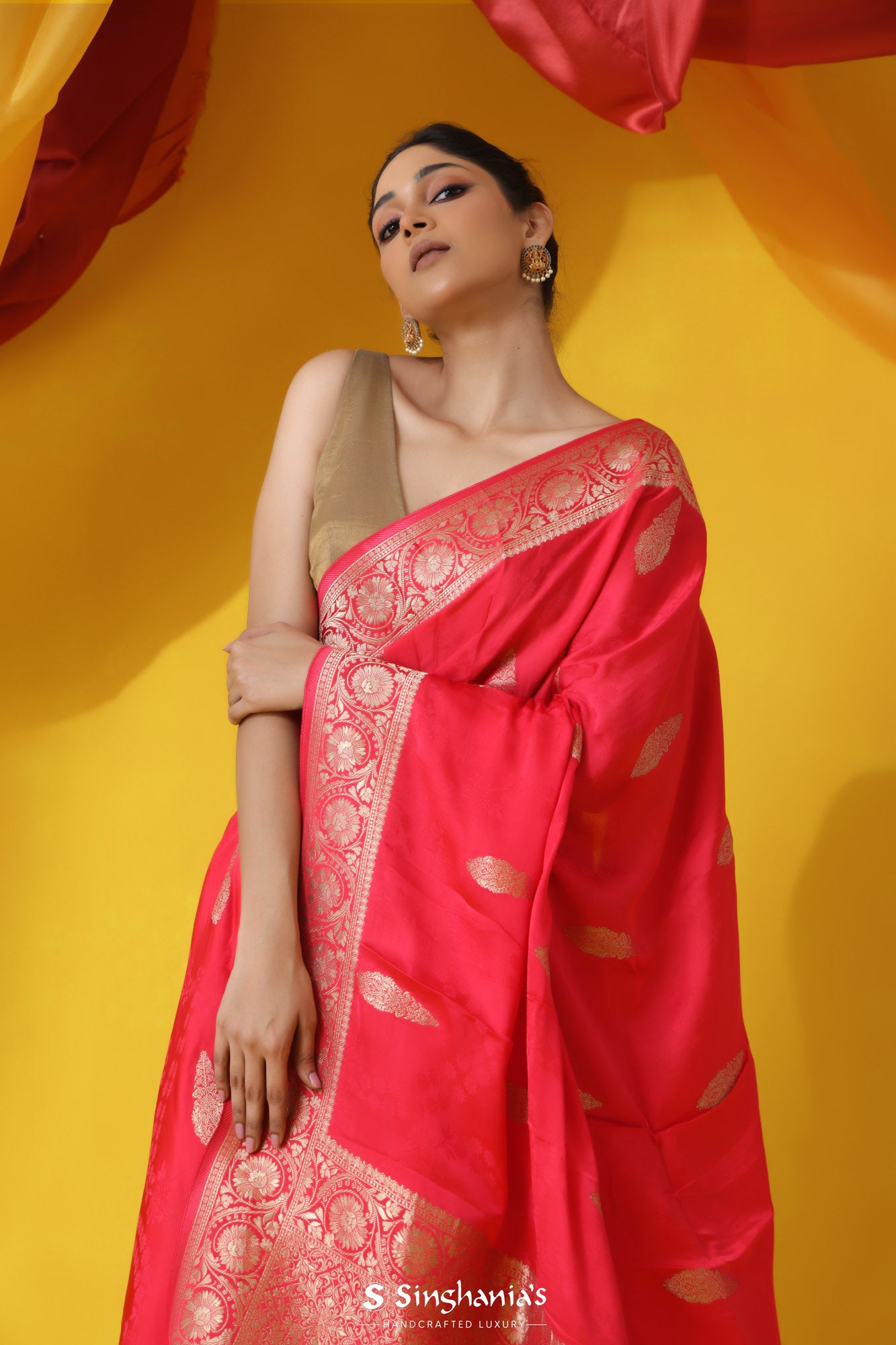 Alizarin Crimson Banarasi Satin Saree With Floral Buttas Design