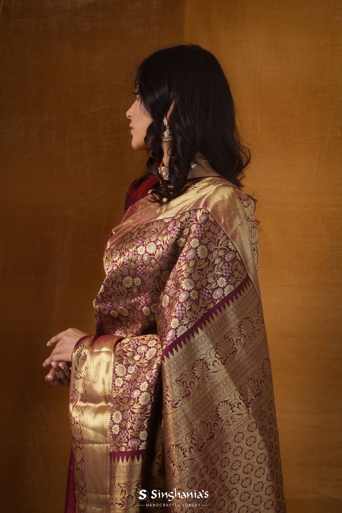 Aesthethic Maroon Kanjivaram Silk Saree With Floral Jaal Weaving