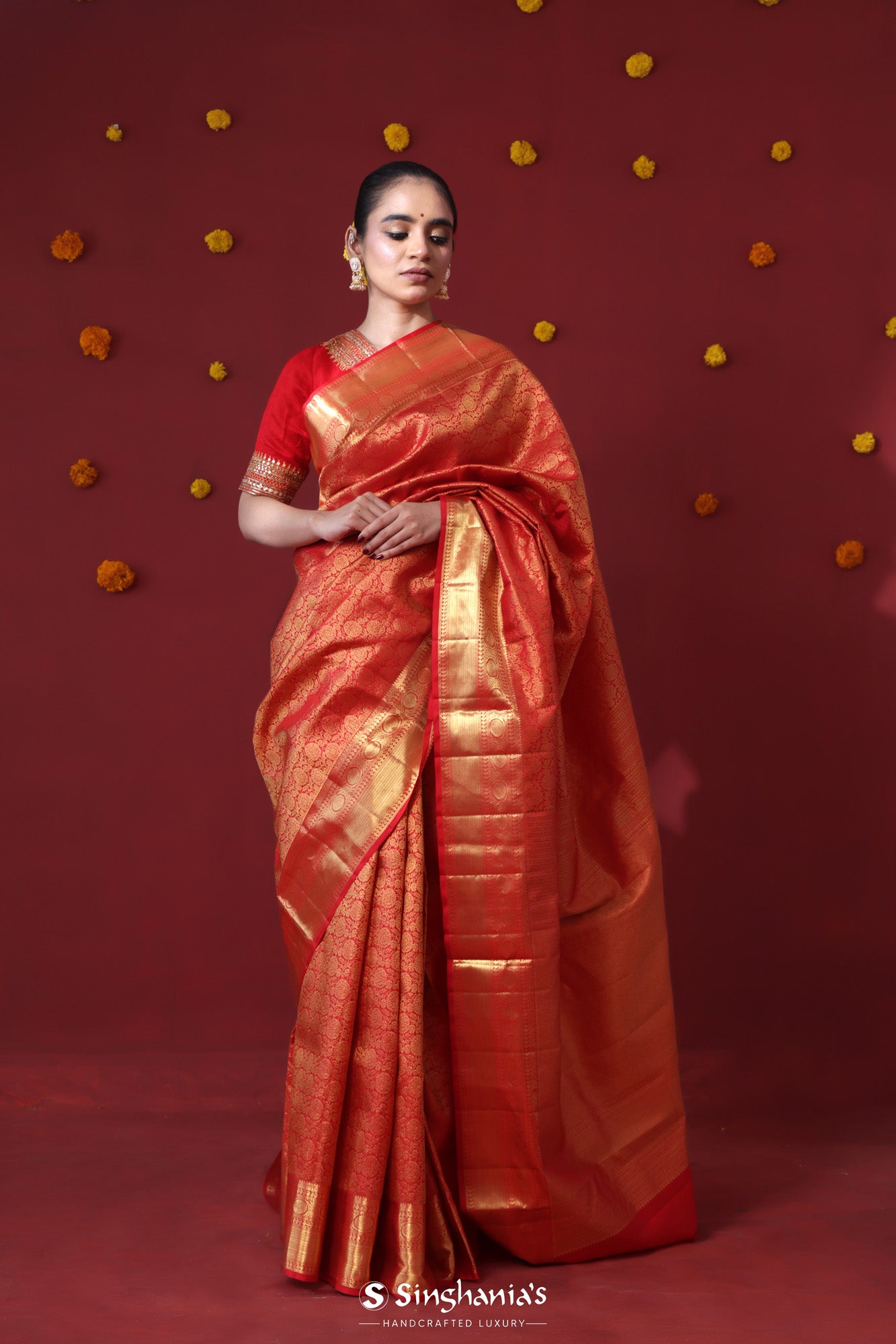 Prismatic Red Kanjivaram Silk Saree With Floral Jaal Weaving