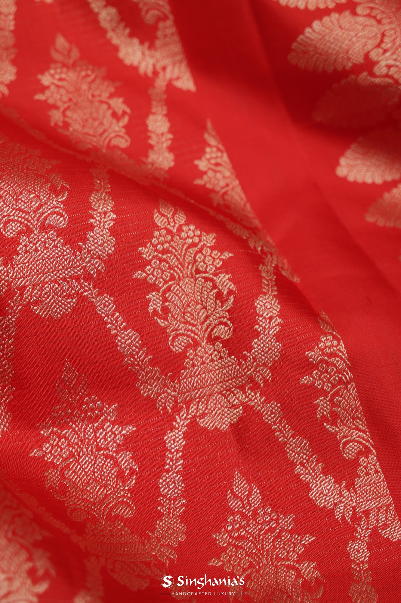 Fire Brick Red Kanjivaram Silk Saree With Floral Jaal Weaving